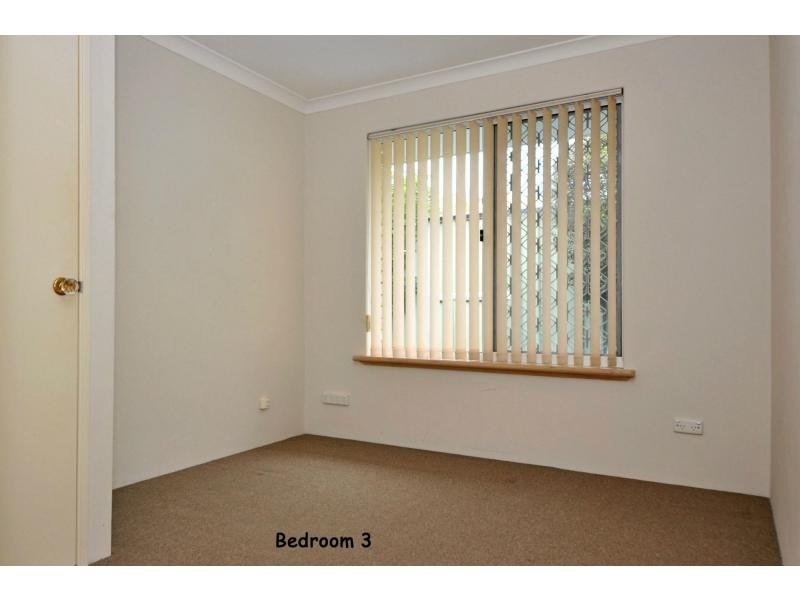 7 Plumdale Way, Woodvale WA 6026