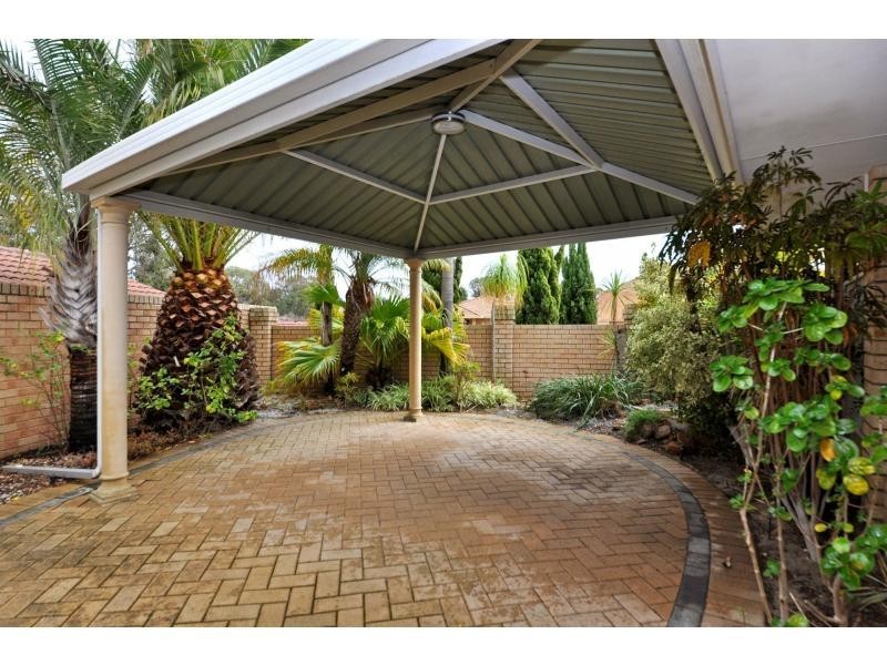 7 Plumdale Way, Woodvale WA 6026