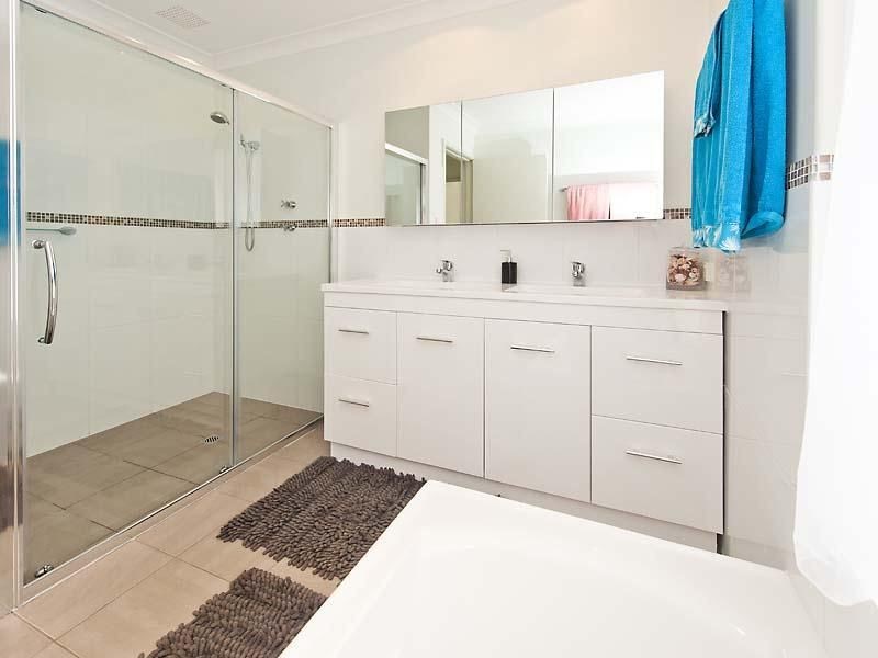 6 Wentworth Way, Padbury WA 6025