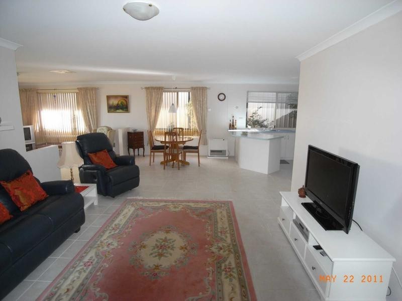 24 Elmhurst Drive, Clarkson WA 6030