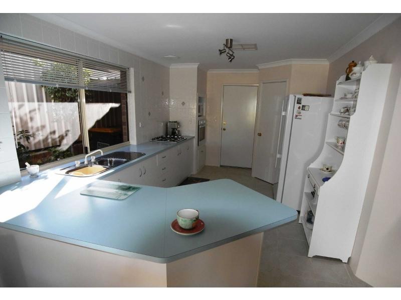24 Elmhurst Drive, Clarkson WA 6030