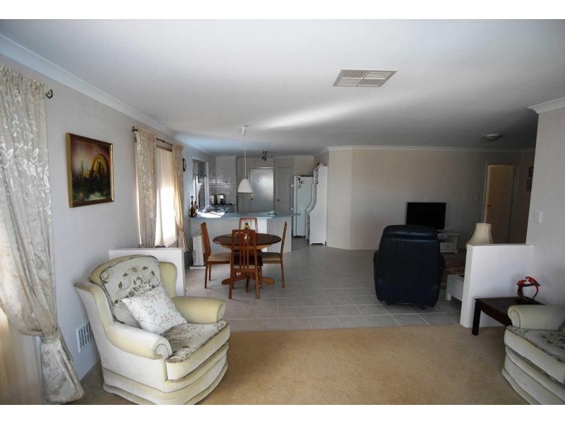 24 Elmhurst Drive, Clarkson WA 6030