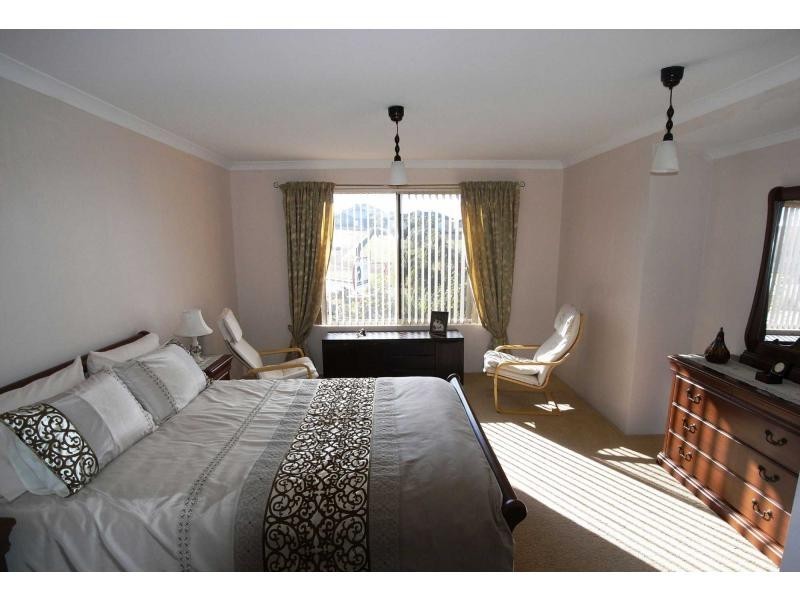 24 Elmhurst Drive, Clarkson WA 6030