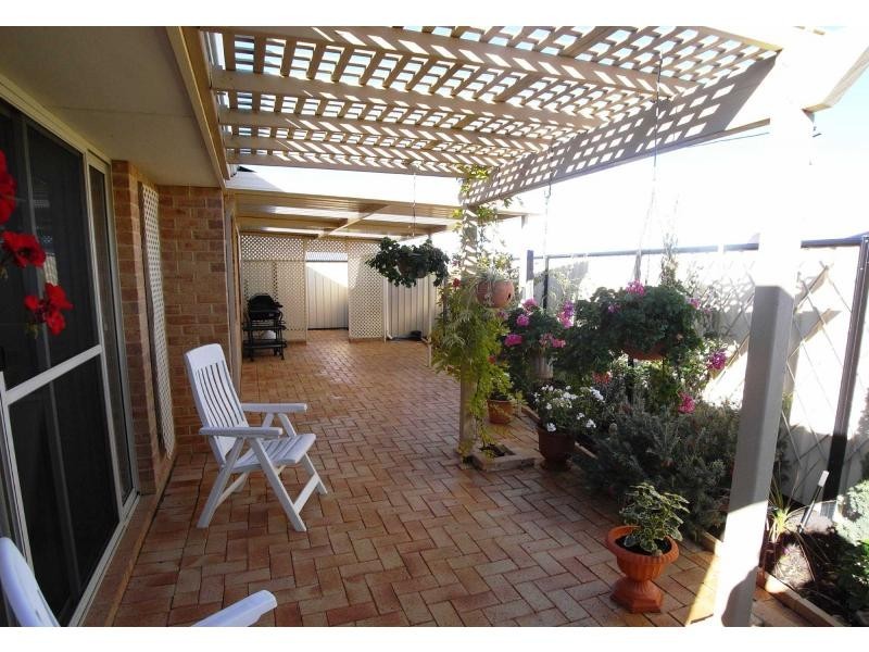 24 Elmhurst Drive, Clarkson WA 6030