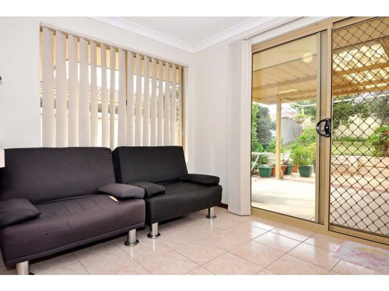 16 B Kearney Mews, Marangaroo WA 6064