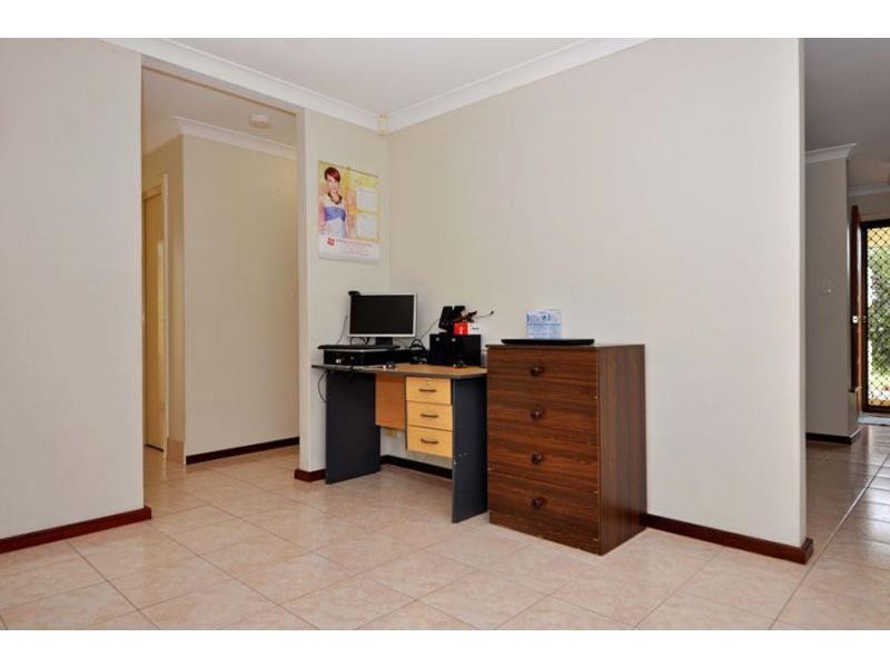 16 B Kearney Mews, Marangaroo WA 6064