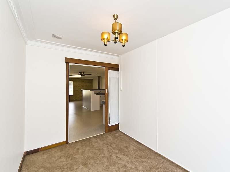 9 Cecil Place, Hamersley WA 6022