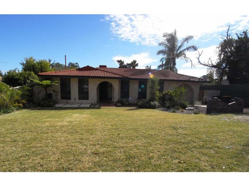 4 Beenong Street, Wanneroo WA 6065