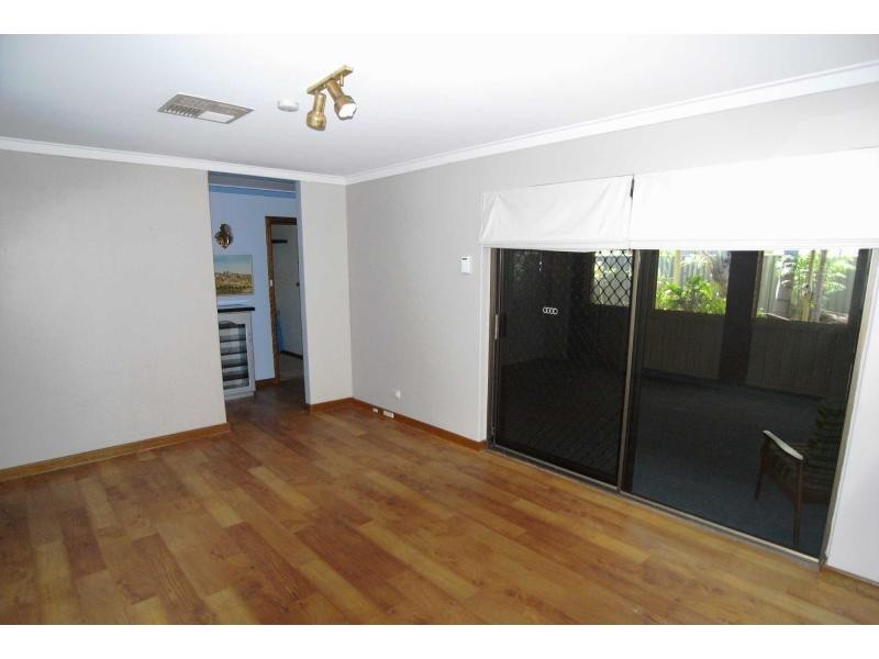 4 Beenong Street, Wanneroo WA 6065