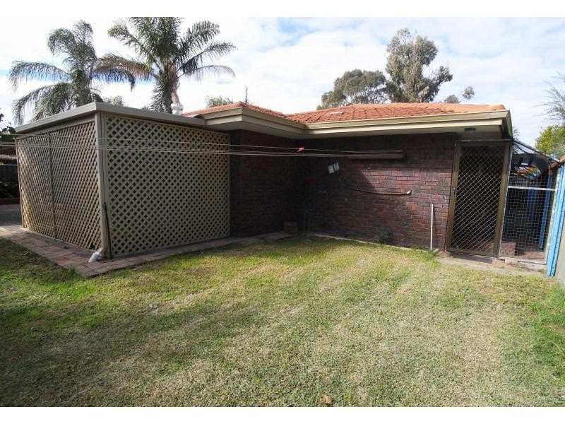 4 Beenong Street, Wanneroo WA 6065