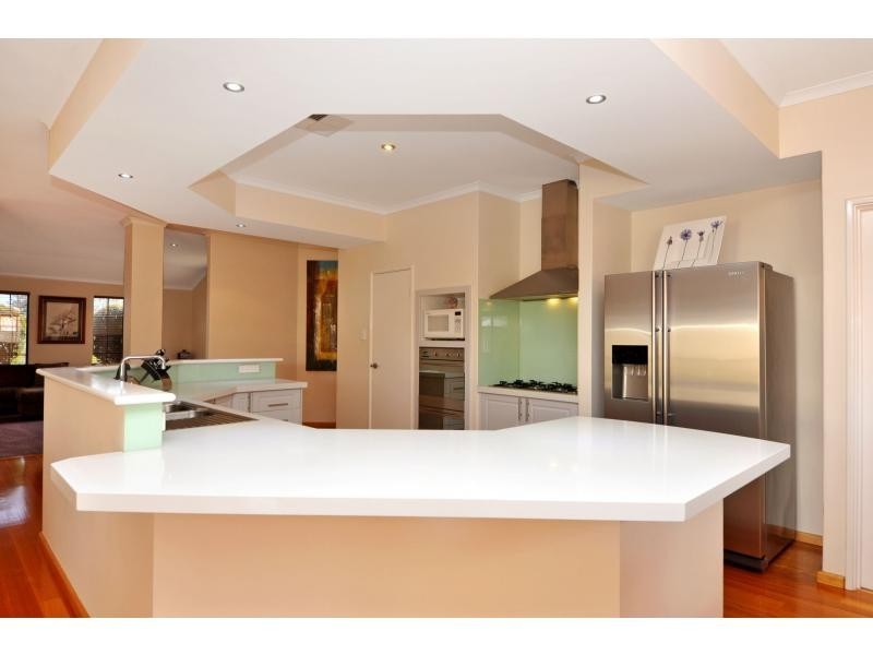 10 Renoir Lane, Currambine WA 6028