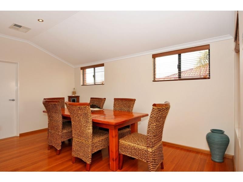 10 Renoir Lane, Currambine WA 6028