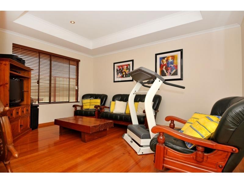 10 Renoir Lane, Currambine WA 6028