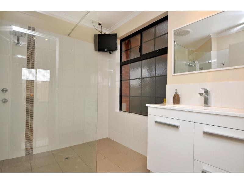 10 Renoir Lane, Currambine WA 6028