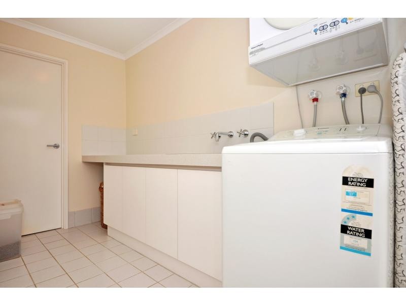 10 Renoir Lane, Currambine WA 6028