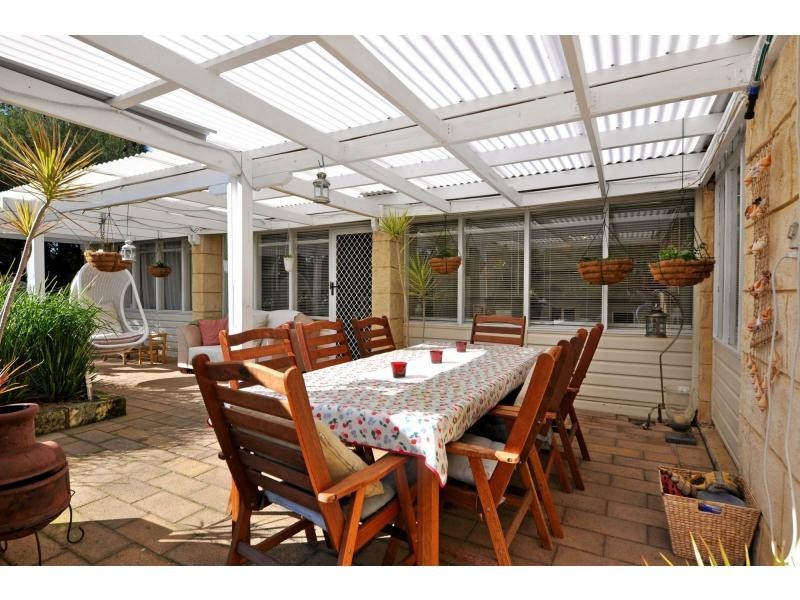 35 Elderslie Way, Duncraig WA 6023