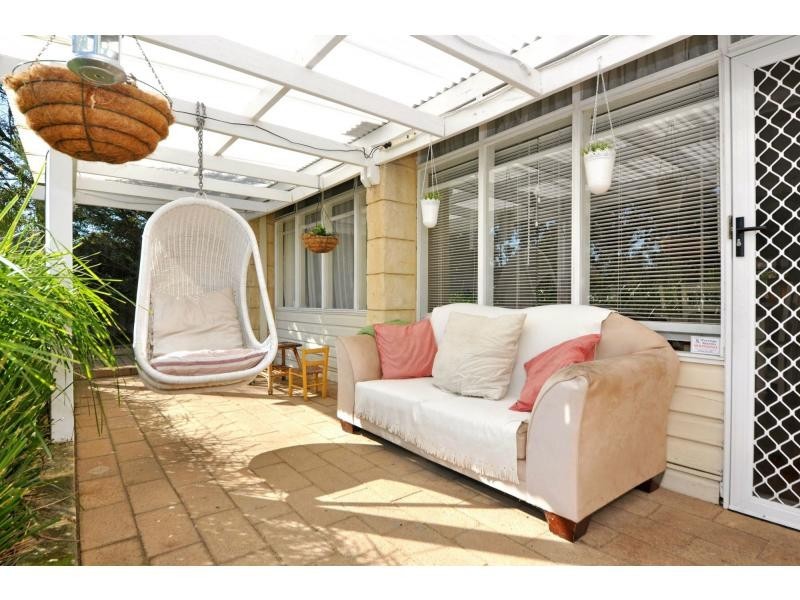 35 Elderslie Way, Duncraig WA 6023