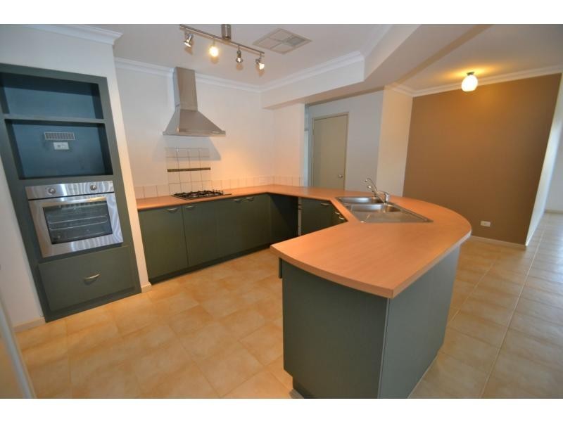 16 Wiltshire Entrance, Butler WA 6036