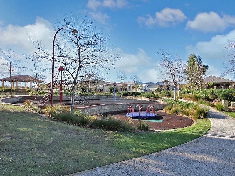 7 Monivae Vista, Tapping WA 6065