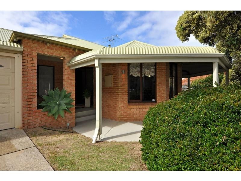 70 Royal Melbourne Avenue, Connolly WA 6027