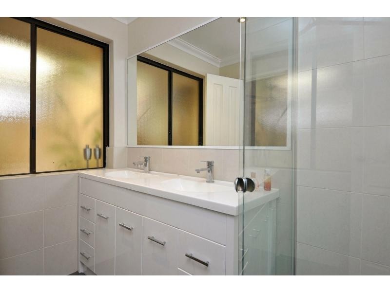 70 Royal Melbourne Avenue, Connolly WA 6027