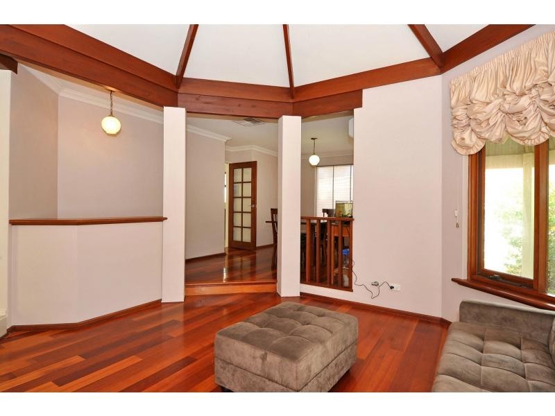 70 Royal Melbourne Avenue, Connolly WA 6027