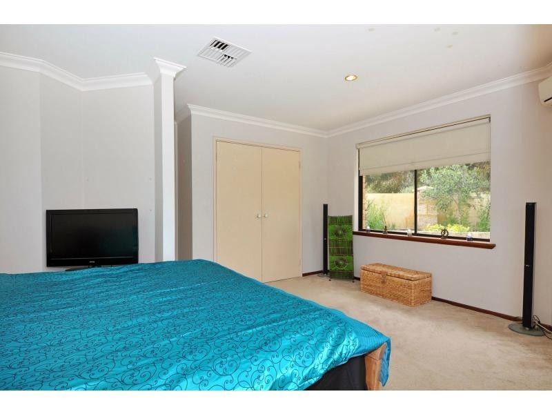 70 Royal Melbourne Avenue, Connolly WA 6027