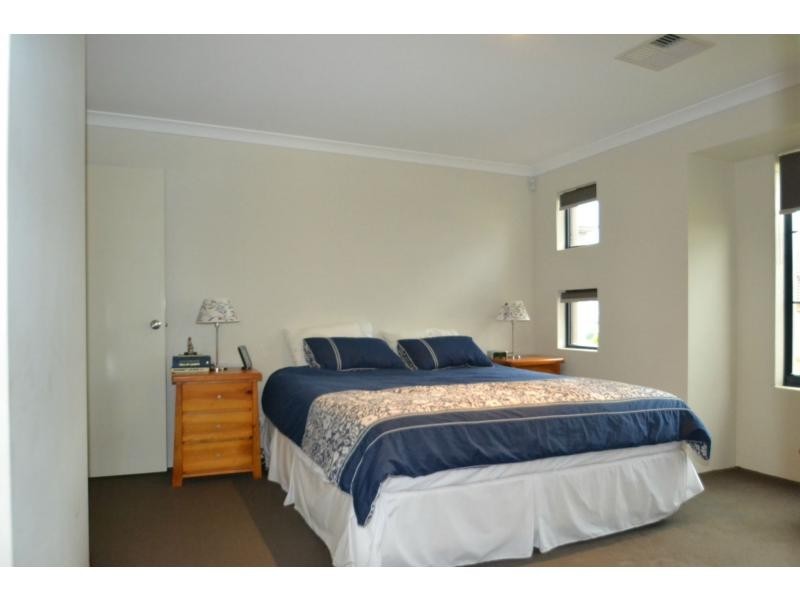 80 Da Vinci Drive, Tapping WA 6065