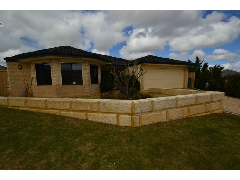 21 Tullow Gardens, Darch WA 6065