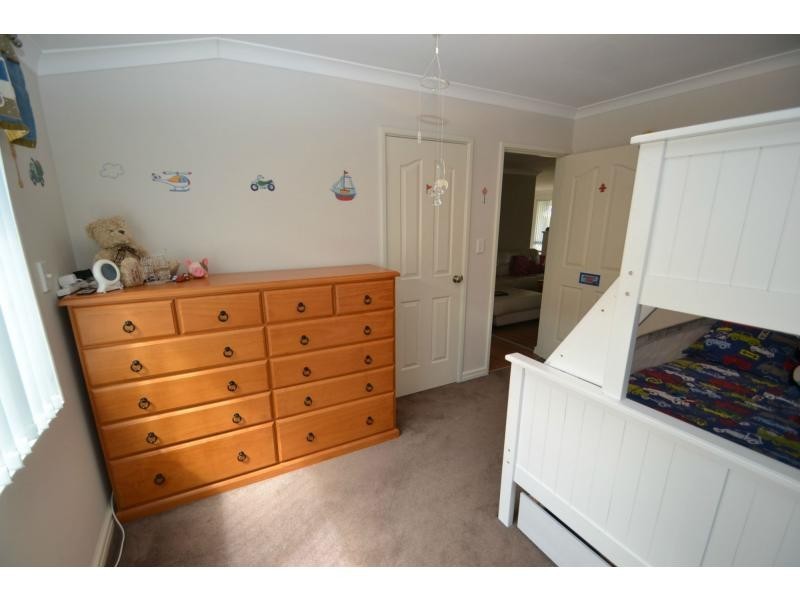 21 Tullow Gardens, Darch WA 6065