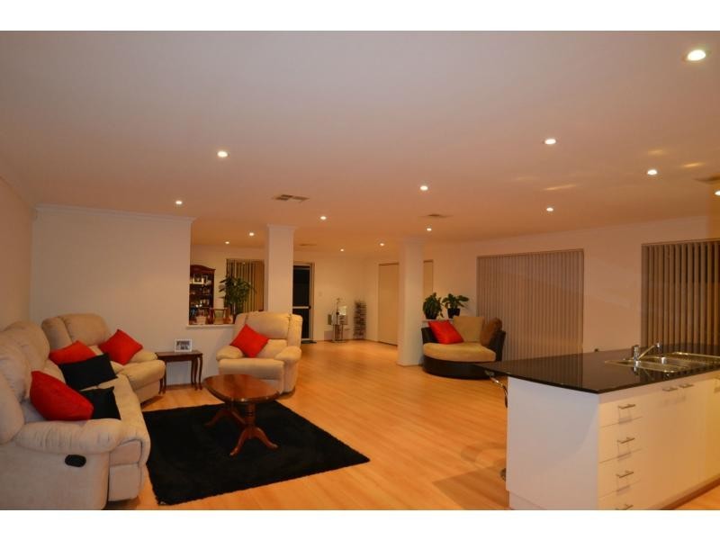 16 Edenbrooke Terrace, Clarkson WA 6030