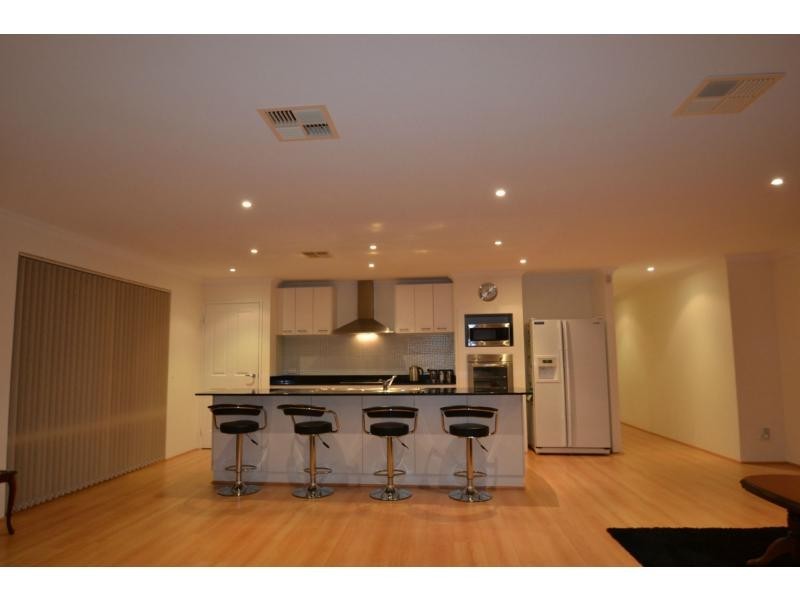 16 Edenbrooke Terrace, Clarkson WA 6030