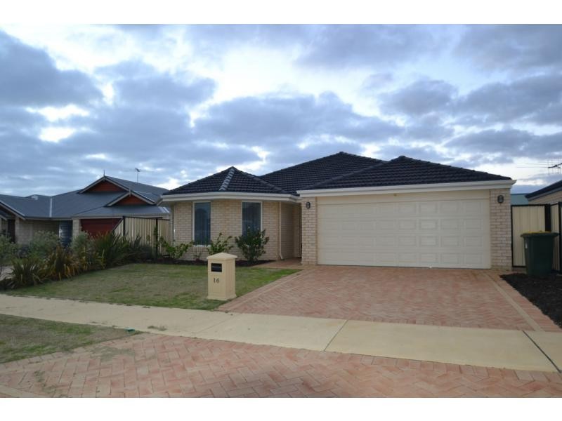 16 Edenbrooke Terrace, Clarkson WA 6030
