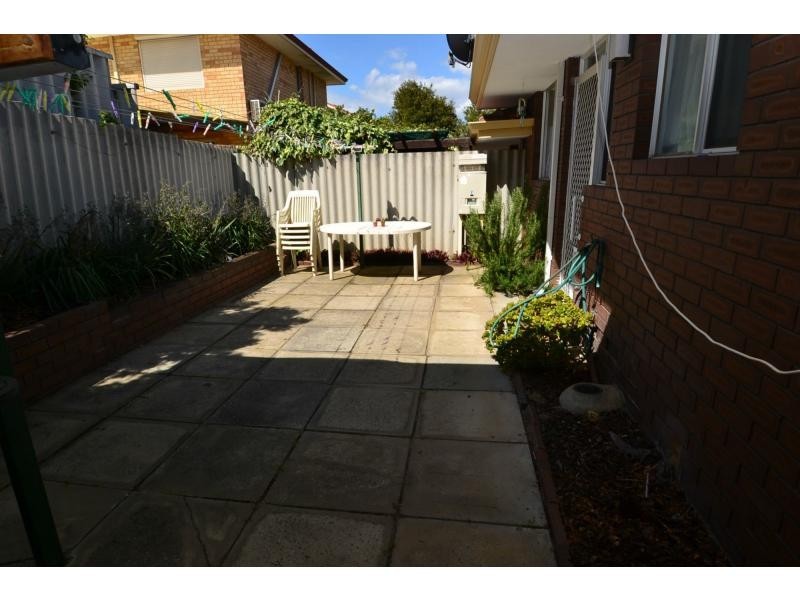 4/108 Flinders Street, Yokine WA 6060