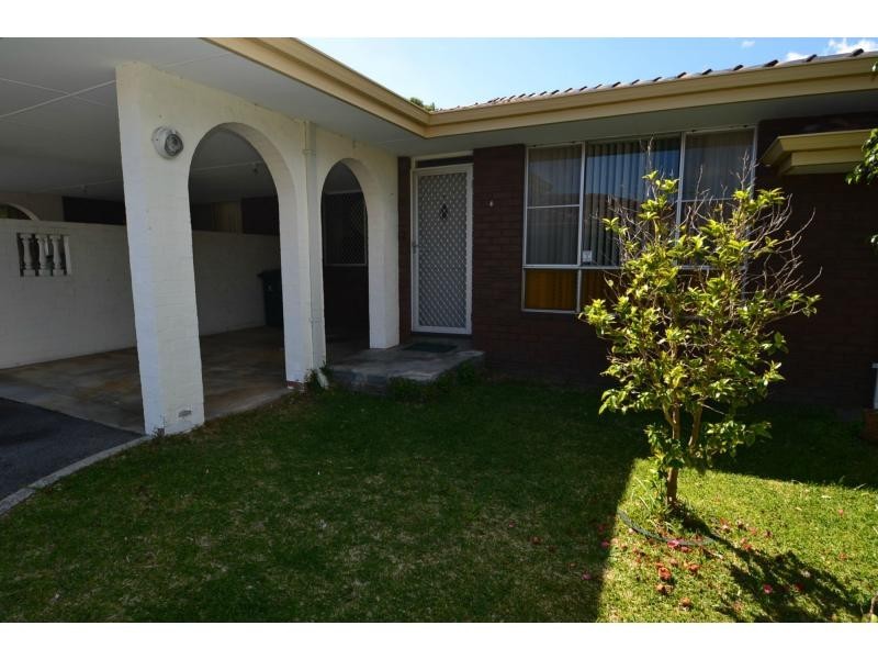 4/108 Flinders Street, Yokine WA 6060