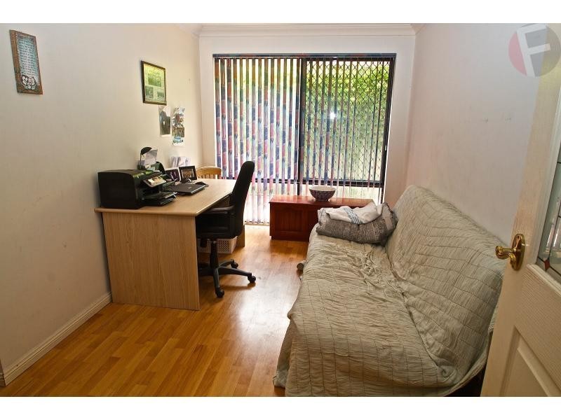 52 Golf Links Drive, Carramar WA 6031