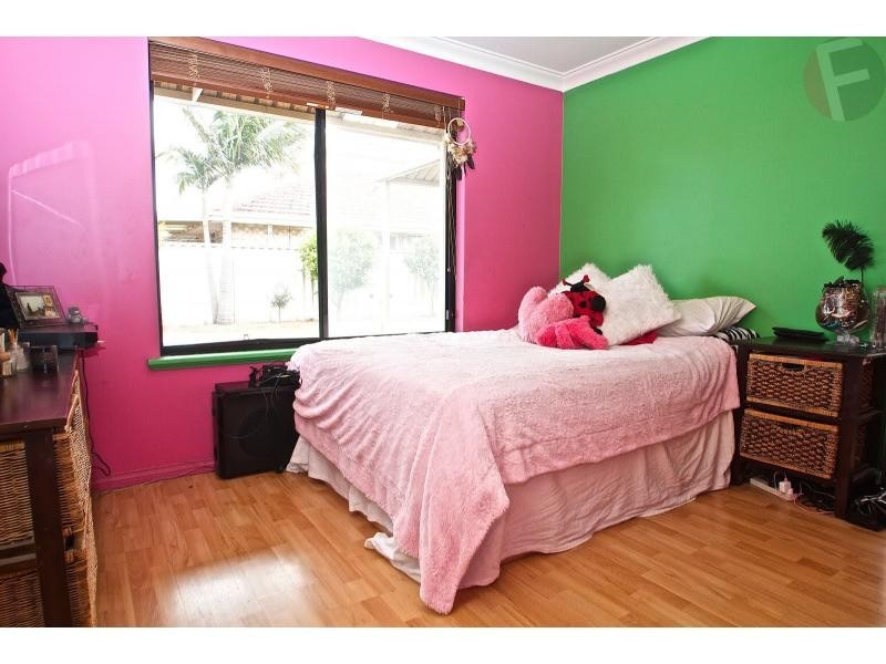 52 Golf Links Drive, Carramar WA 6031