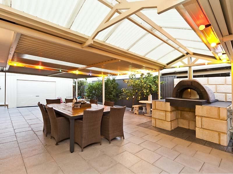 220 Summerlakes Parade, Ballajura WA 6066