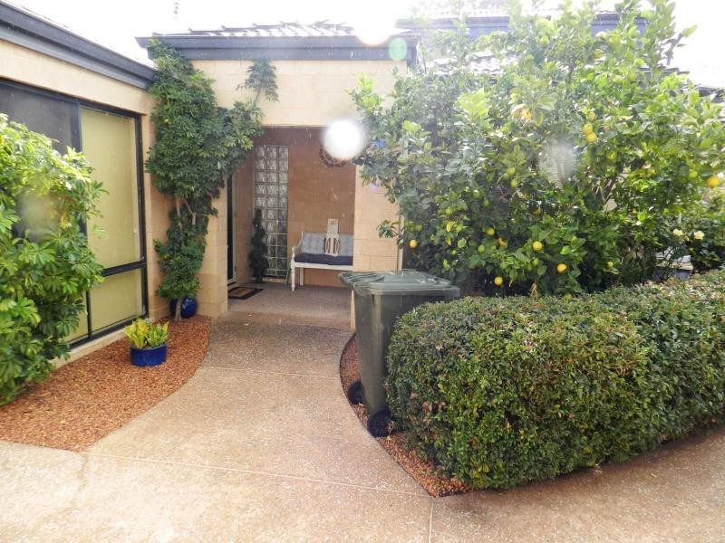 93b Ravenswood Drive, Westminster WA 6061