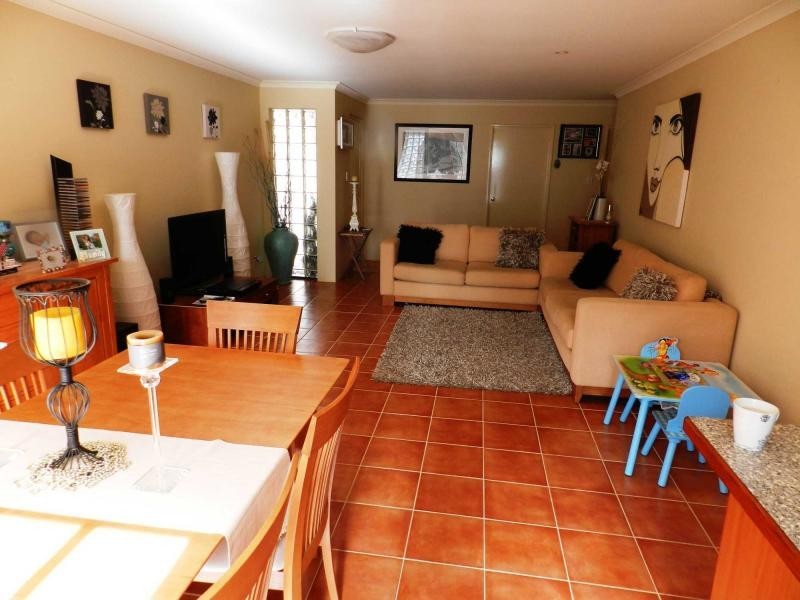 93b Ravenswood Drive, Westminster WA 6061