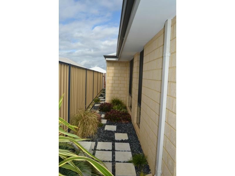 30 Melbourne Loop, Clarkson WA 6030