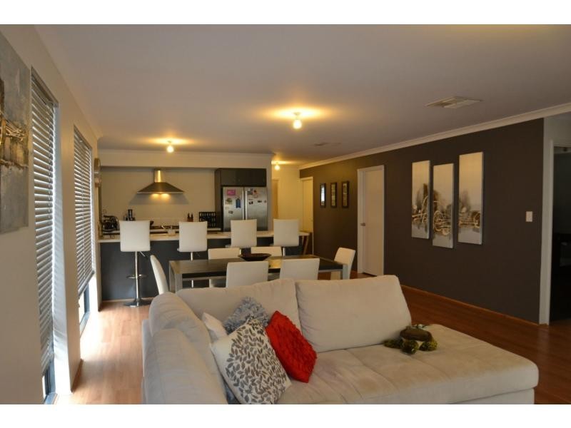 30 Melbourne Loop, Clarkson WA 6030