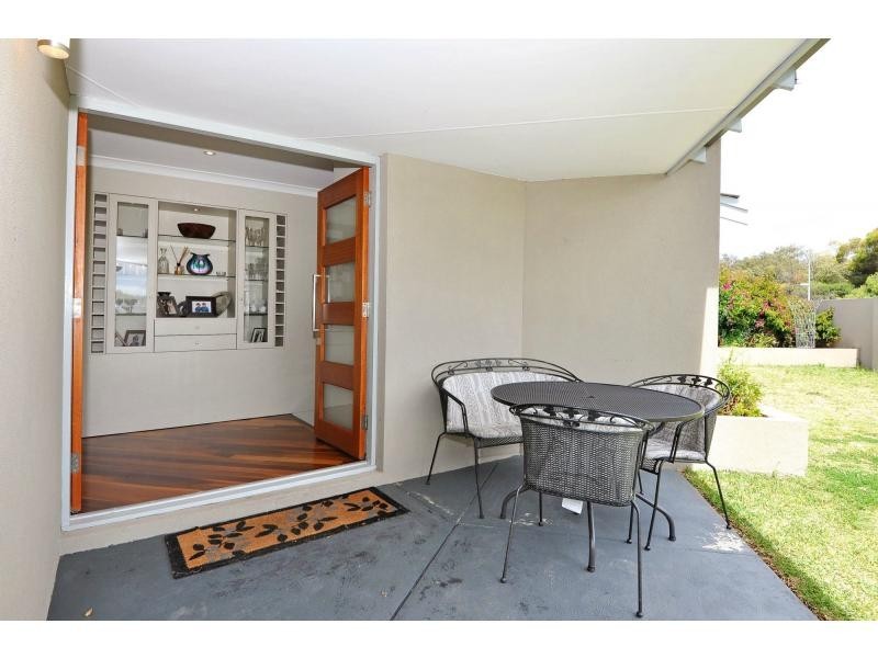 24 Oakapple Drive, Duncraig WA 6023