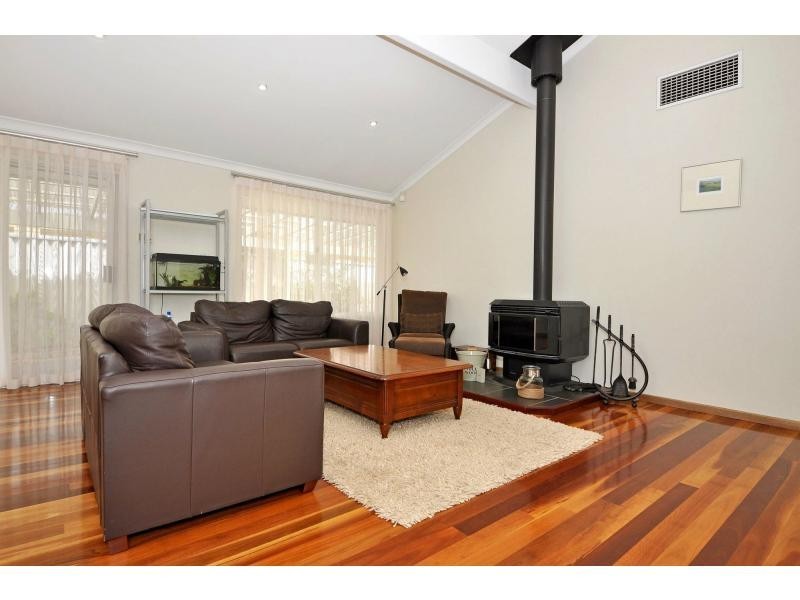 24 Oakapple Drive, Duncraig WA 6023