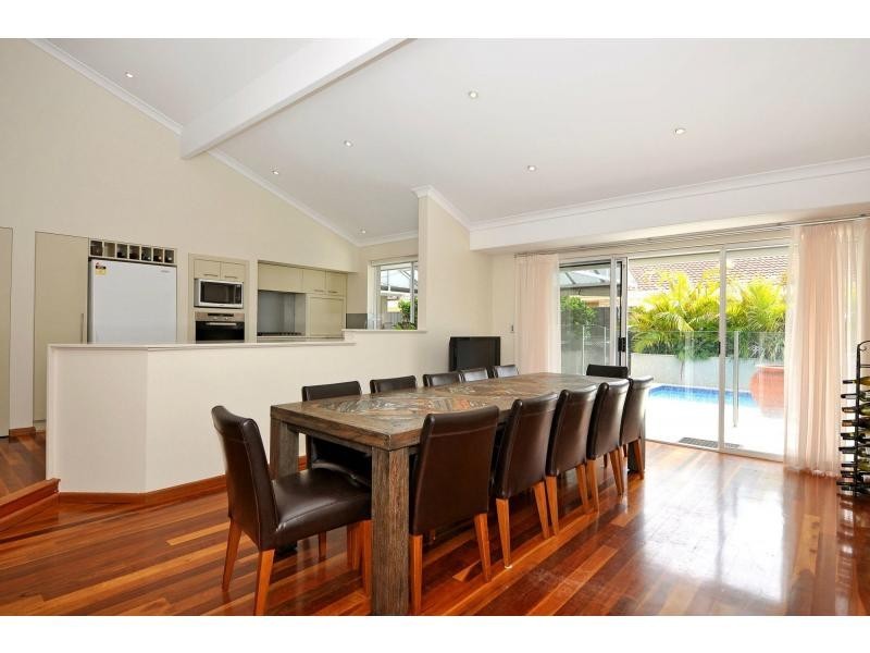 24 Oakapple Drive, Duncraig WA 6023