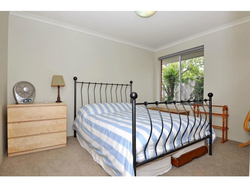 24 Oakapple Drive, Duncraig WA 6023
