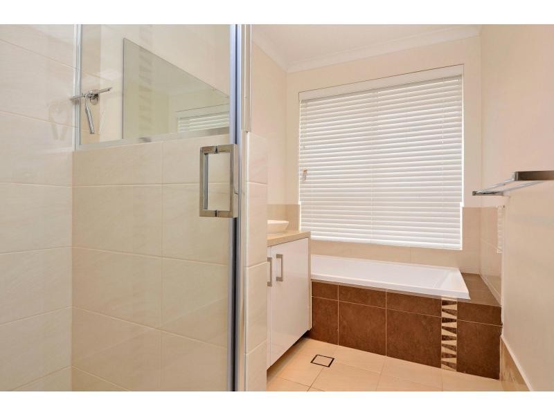 24 Oakapple Drive, Duncraig WA 6023