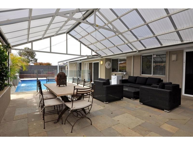 24 Oakapple Drive, Duncraig WA 6023