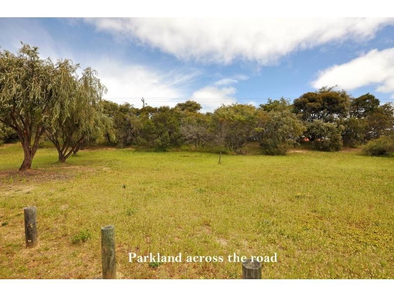 24 Oakapple Drive, Duncraig WA 6023