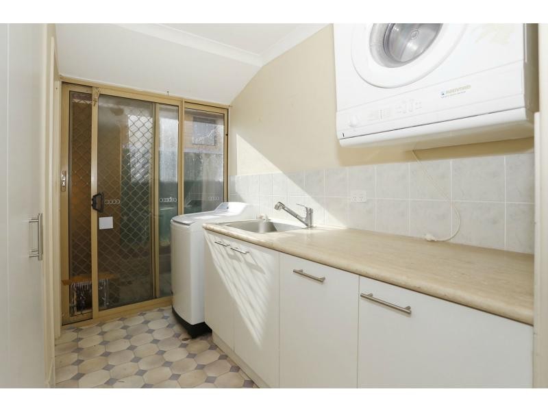 1 Chiba Retreat, Merriwa WA 6030